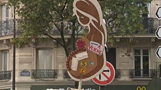 Les anti-"PMA pour toutes" défilent à Paris, contre la loi adoptée le 27 septembre