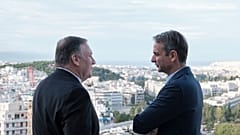 Πομπέο στην Αθήνα: Πρωινό στο Χίλτον και βόλτα στην Πλάκα