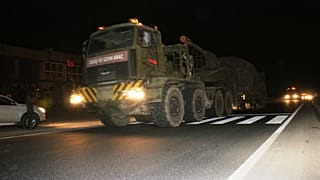 TSK tarafından Suriye sınırındaki askeri birliklere tank, zırhlı araç ve lojistik malzeme takviyesi yapıldı. Konvoy, güvenlik önlemleri altında Akçakale'ye ulaştı