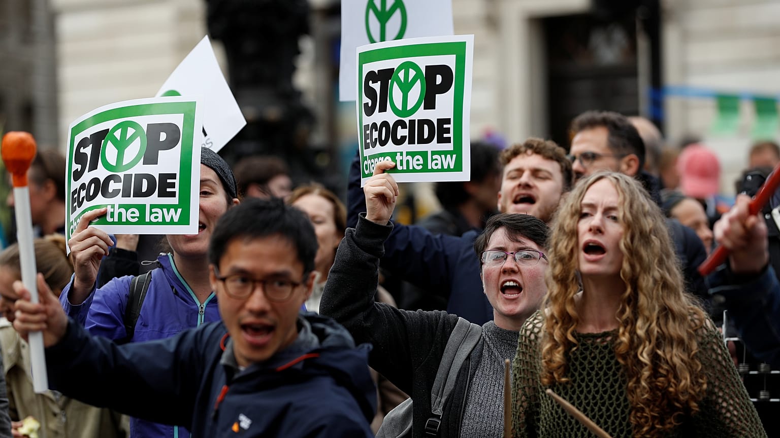 Climat : deux semaines d'actions coups de poing dans le monde