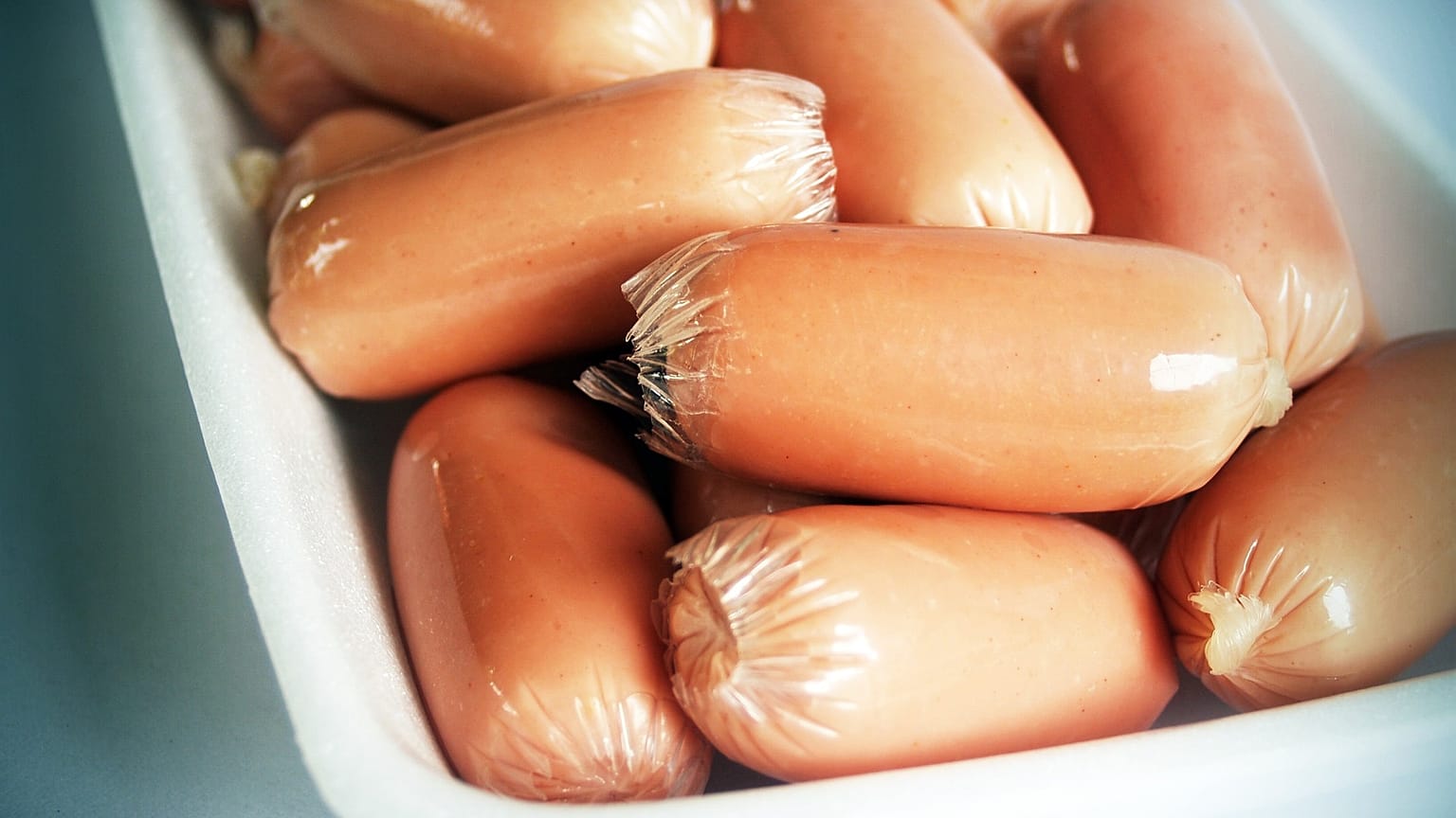 2 Tote, 37 Krankheitsfälle - Verseuchte Wurst auch bei IKEA