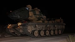 Türk Silahlı Kuvvetleri (TSK) tarafından Suriye sınırındaki askeri birliklere tank, zırhlı araç ve personel takviyesi sürüyor. ( Mehmet Toktaş - Anadolu Ajansı )
