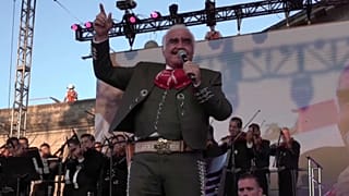 La ciudad mexicana de Guadalajara homenajea a Vicente Fernández, 'El Rey' de las rancheras