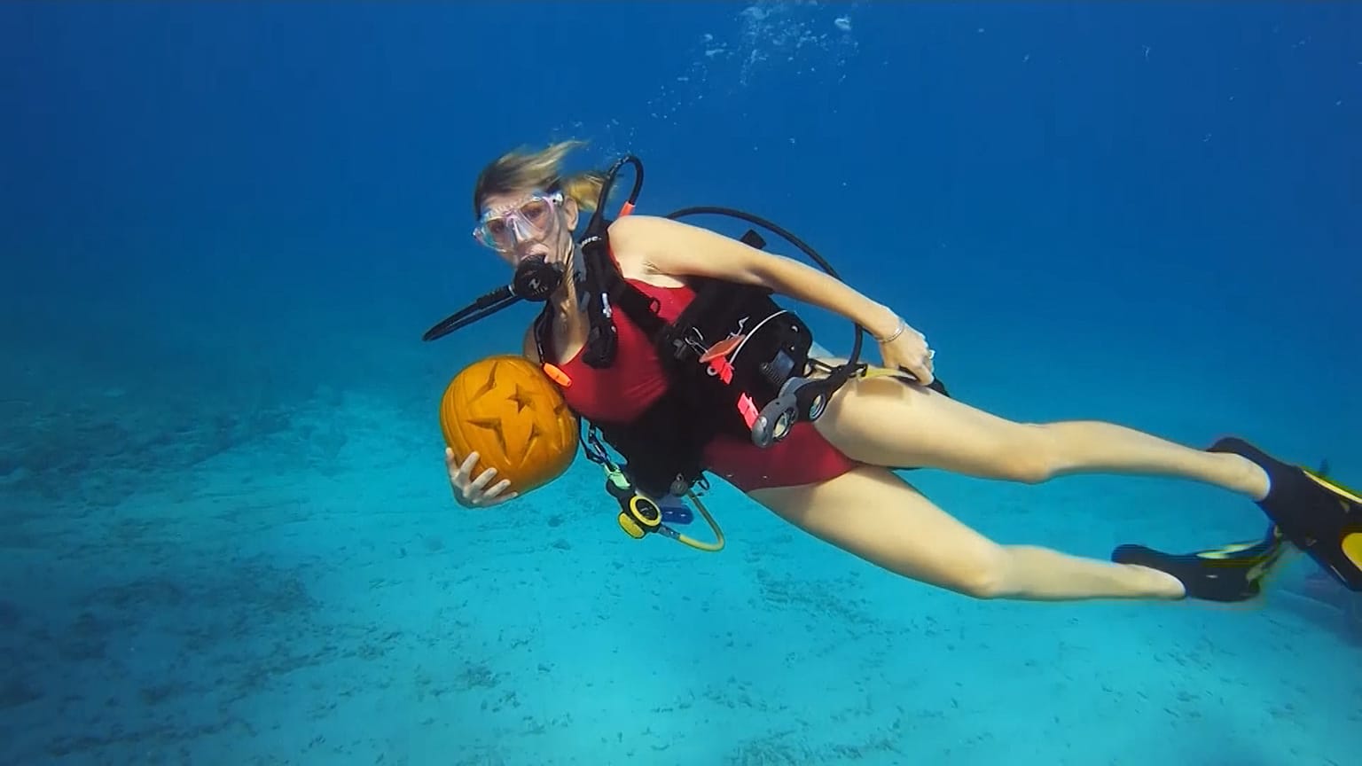 Divers carve pumpkins in depths of Florida Keys