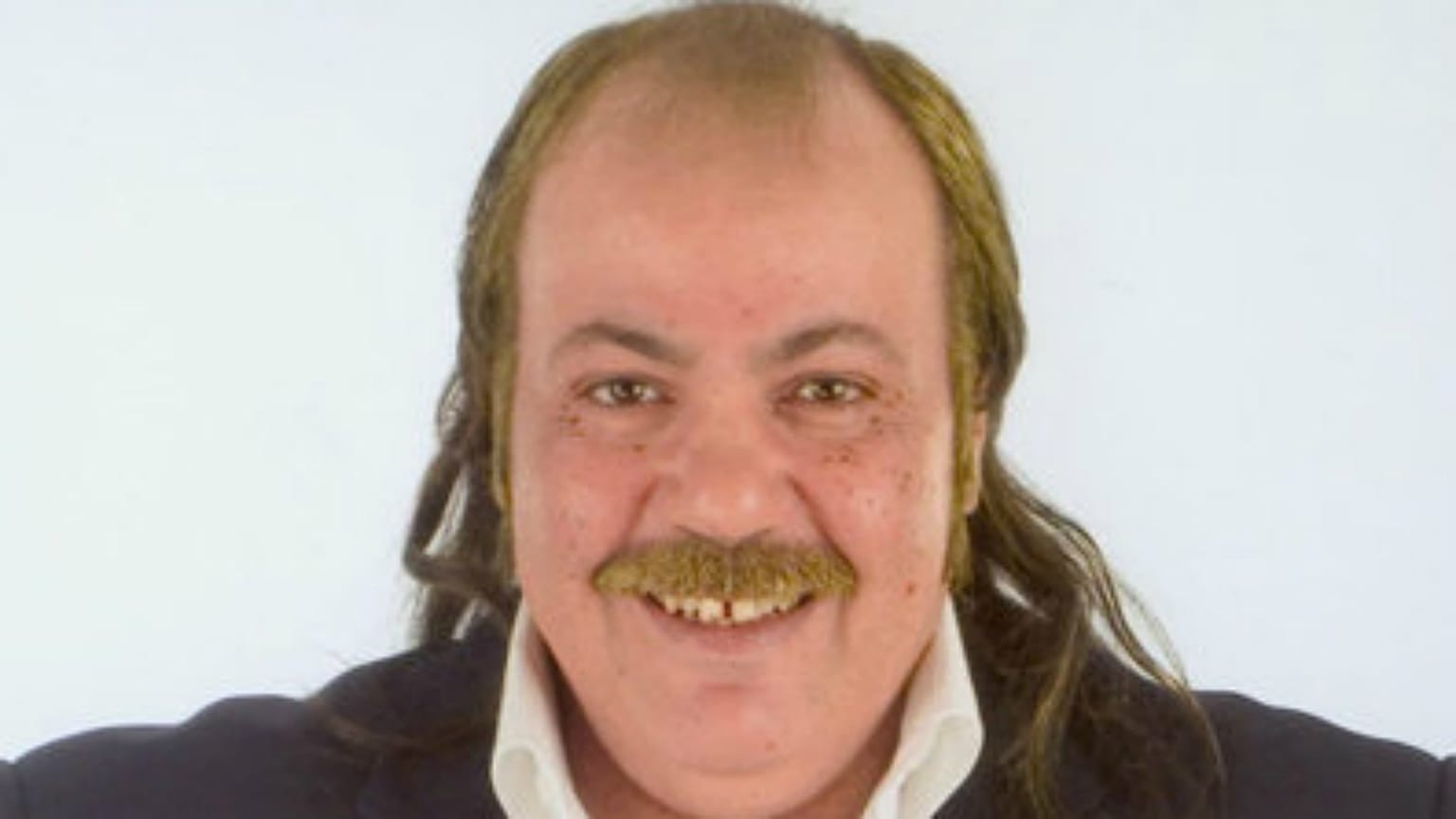 طلعت زكريا