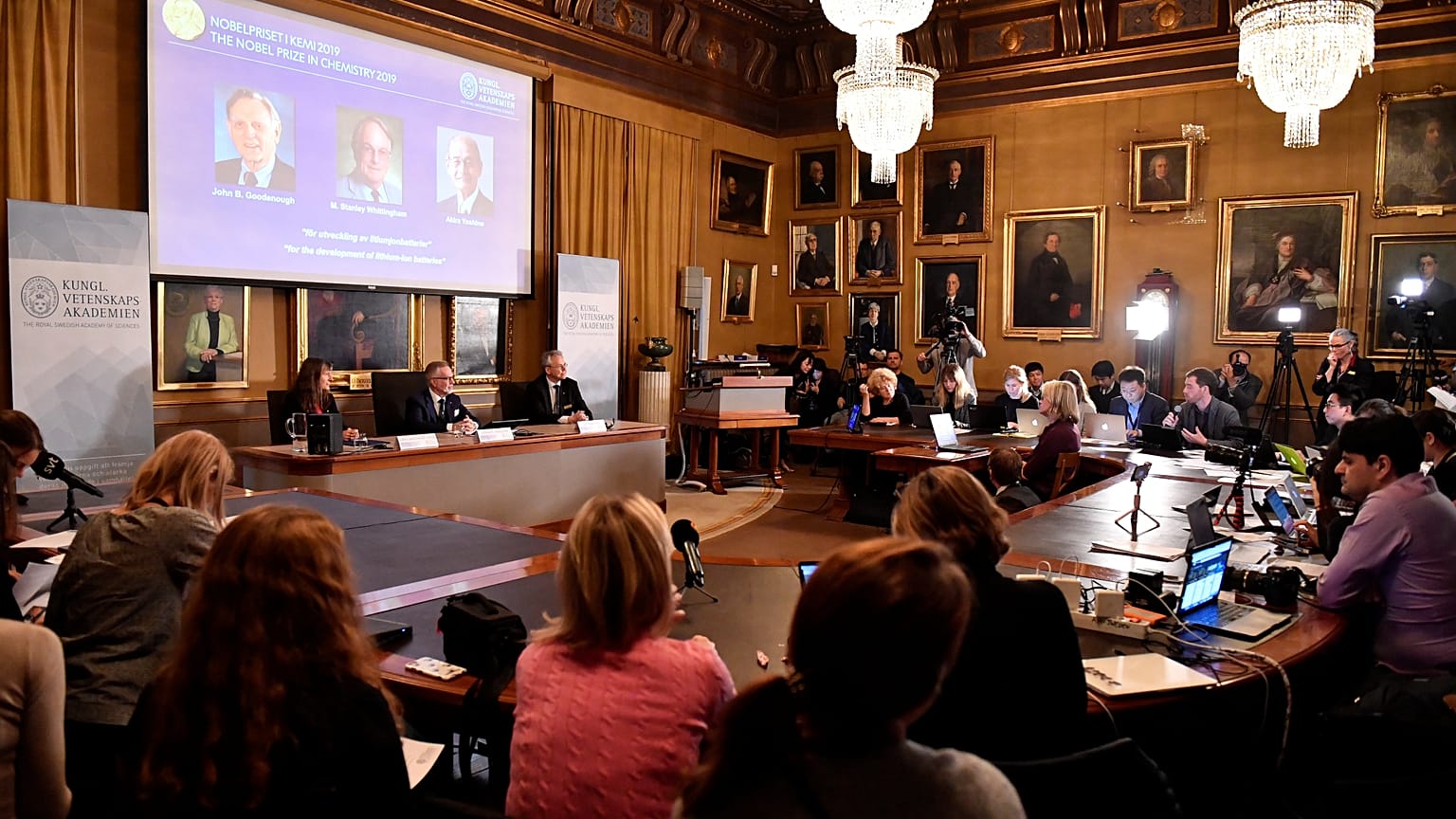 John B Goodenough, M. Stanley Whittingham és Akira Yoshino nyerte megosztva a kémiai Nobel-díjat