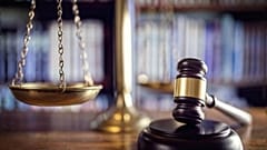 ABD'de kızlarının sınav puanını yükseltmek için rüşvet veren çifte hapis cezası