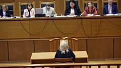 Η Ελένη Ζαρούλια σύζυγος του αρχηγού της Χρυσής Αυγής Νίκου Μιχαλολιάκου απολογείται κατά τη διάρκεια της Δίκης της Χρυσής Αυγής