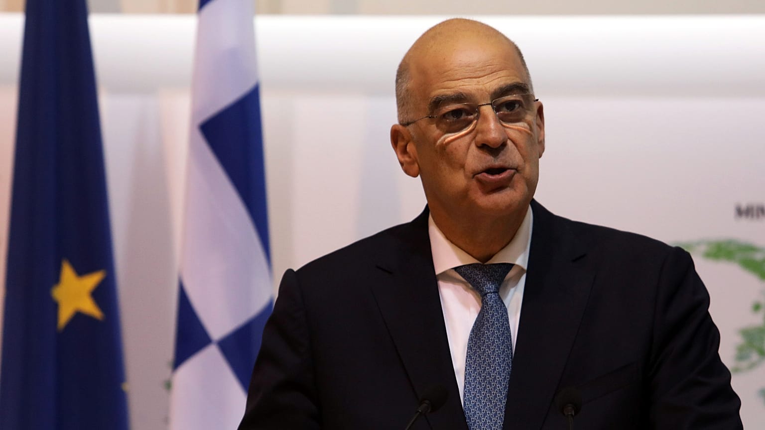 Tο ελληνικό ΥΠΕΞ καταδικάζει την τουρκική επέμβαση στη Συρία