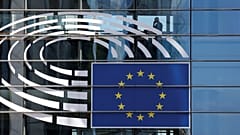 Η Ευρωπαϊκή Επιτροπή ενέκρινε το ελληνικό σχέδιο «Ηρακλής» για τα κόκκινα δάνεια