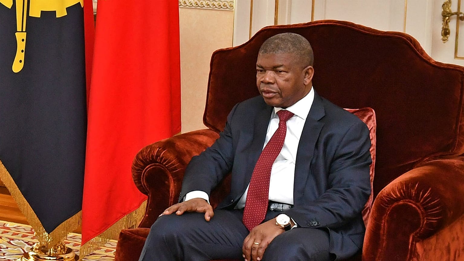 Presidente de Angola pretende a formação de especialistas "a todos os níveis"