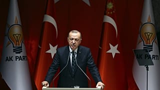 Türkiye Cumhurbaşkanı ve AK Parti Genel Başkanı Recep Tayyip Erdoğan, partisinin genel merkezinde Genişletilmiş İl Başkanları Toplantısı'na katılarak konuşma yaptı.