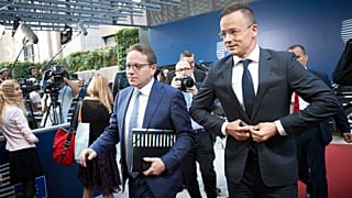 Szijjártó Péter magyar külügyminiszter és Várhelyi Olivér nagykövet 2018. július 16-án