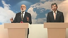 Davutoğlu ile Karamollaoglu buluştu: Parti tüm kesimlere ulaşmayı hedefliyor 