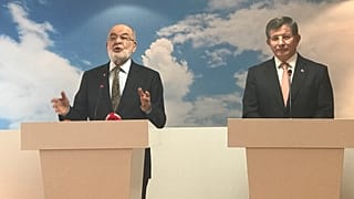 Davutoğlu ile Karamollaoglu buluştu: Parti tüm kesimlere ulaşmayı hedefliyor 