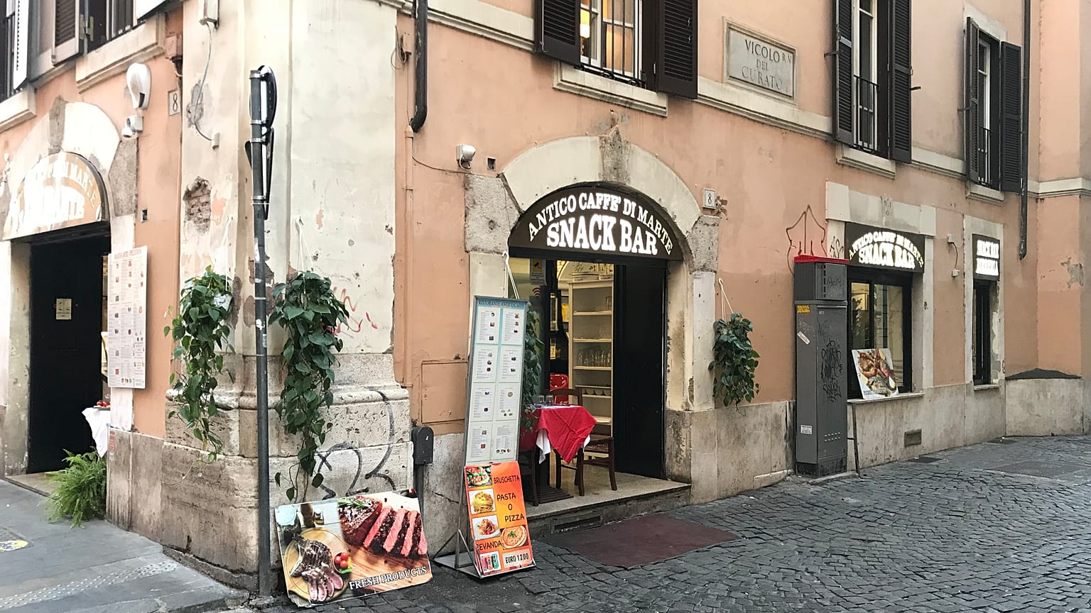 Antico Caffe di Marte isimli restorant