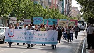 Dilşikar Hatun Toplum Ruh Sağlığı Merkezinde tedavi gören ruh sağlığı hastalarının yıl boyunca yaptıkları el sanatları çalışmalarını sergilemek için etkinlik düzenlendi. 