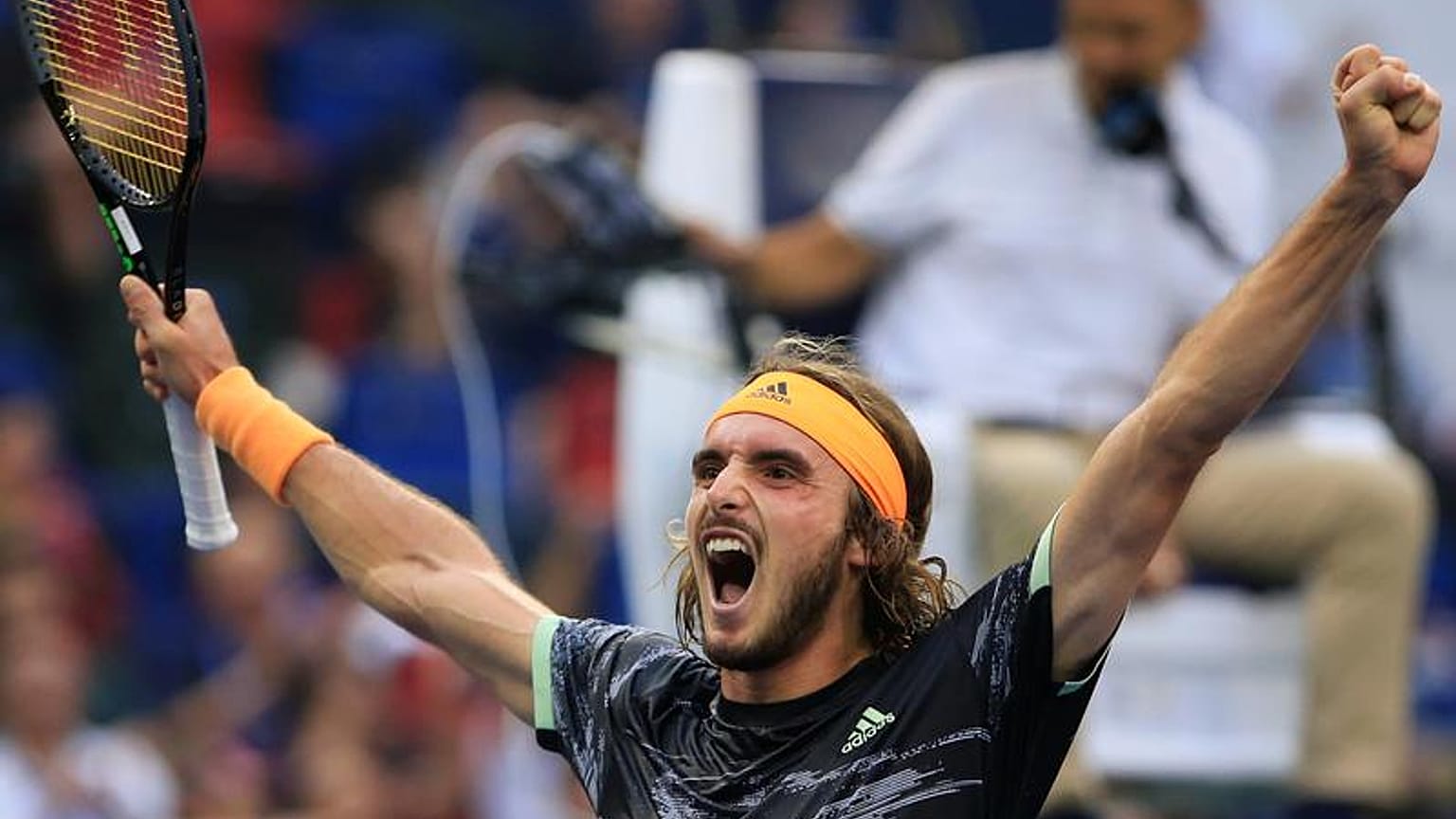 Tennis, Shanghai: Tsitsipás elimina Djokovic, fuori Fognini 