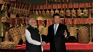 Il summit dei giganti asiatici,  Cina e India mettono da parte le divergenze
