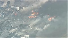Docenas de casas arrasadas por el fuego en California