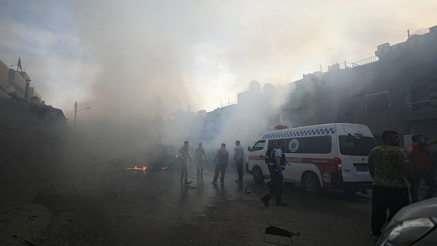 Kamışlı'da bomba yüklü araç patladı. En az üç kişi öldü