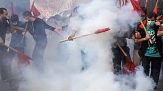 Полиция разогнала студенческую демонстрацию