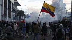 Spritpreis-Erhöhung in Ecuador: Proteste in Quito eskalieren