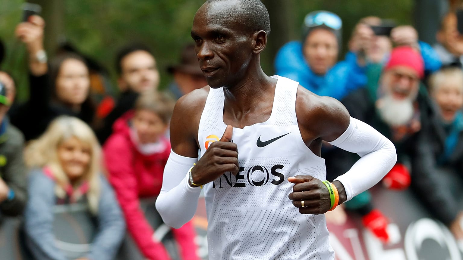 Kipchoge áttört egy álomhatárt