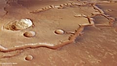 European Space Agency probe captures new photos of 700km dried-up river system on Mars