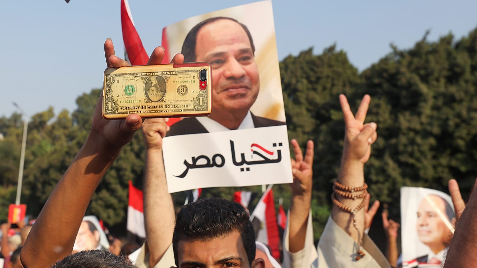 السيسي يلتقي رئيس وزراء إثيوبيا آبي أحمد في موسكو لبحث ملف سد النهضة