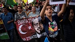 Ξεσηκωμός των Κούρδων κατά της τουρκικής επέμβασης στη Συρία