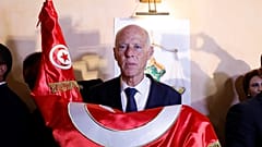 Каис Саид лидирует на выборах в Тунисе