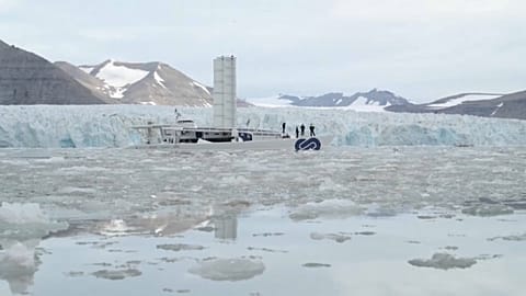 Watch: World's first hydrogen-powered boat docks in London