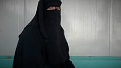 آینده مظنونان ارتباط با داعش؛ از زندگی «مثل سگ» در سوریه تا زندان در اروپا