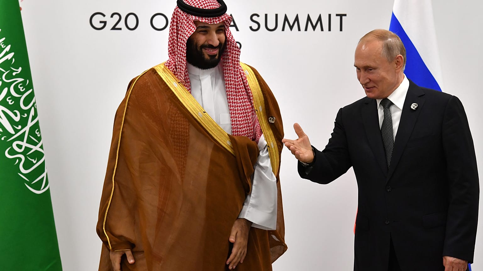 بوتين في السعودية لبحث ملف النفط والأزمة مع إيران