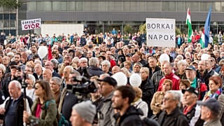 Tüntetés a botrányba keveredett győri polgármester ellen október 12-én