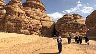 Suudi Arabistan'dan turizm atağı: ABD, İngiltere ve Schengen vizesi sahiplerine turistik vize