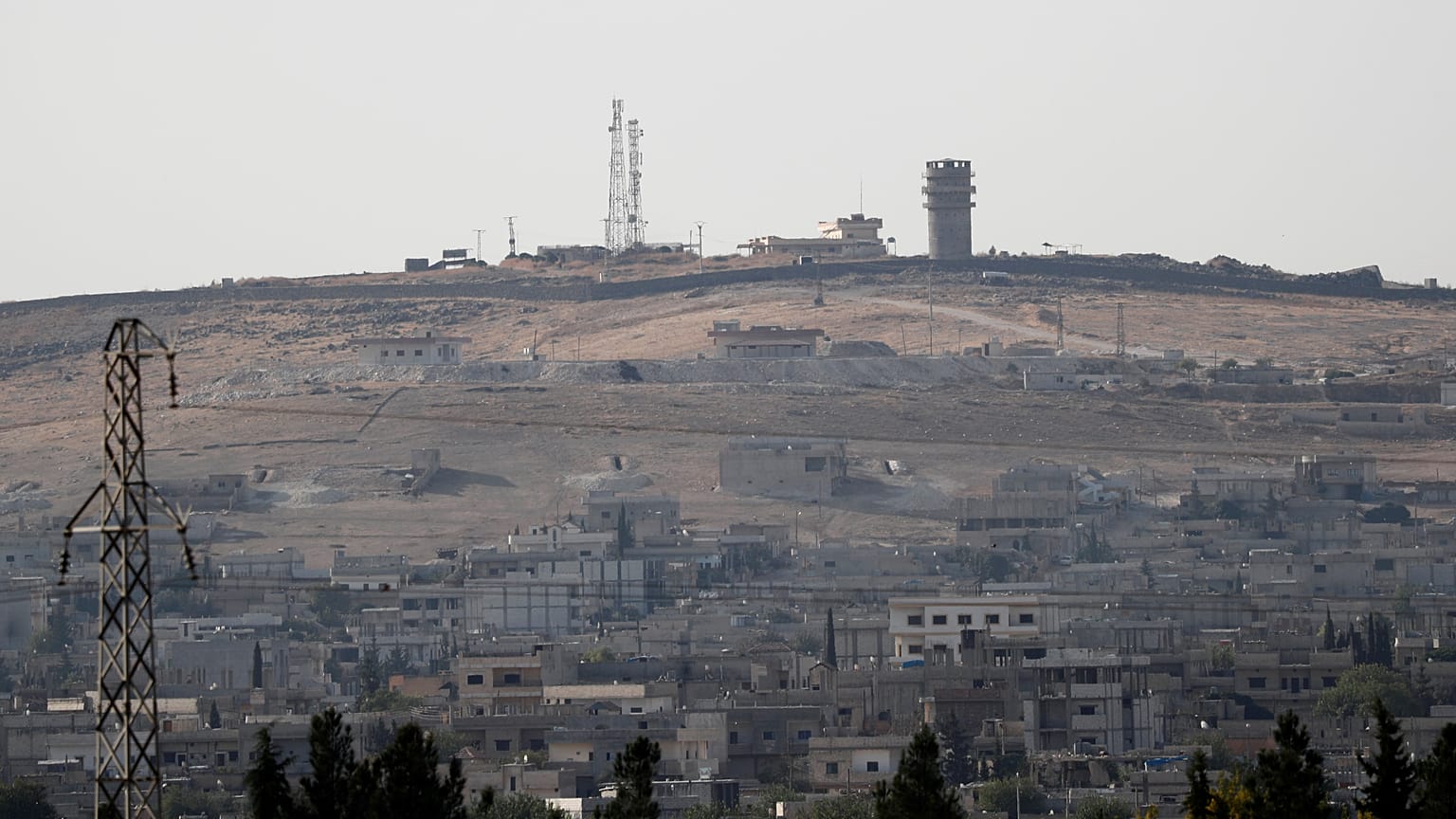 Siria: "Lasciate che i curdi si difendano da sé"