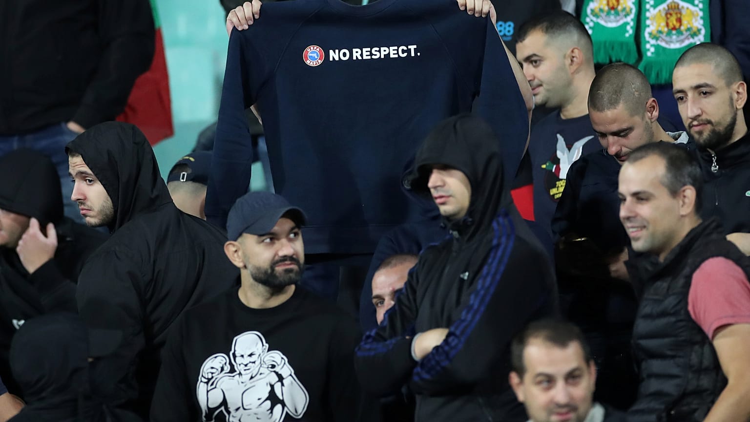 Euro 2020: tensioni in campo e sugli spalti, a Sofia e Parigi