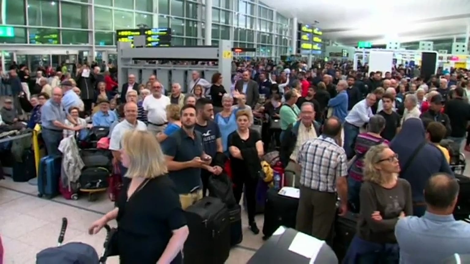 El aeropuerto del Prat busca el retorno a la normalidad 