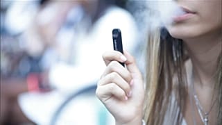 Európa nem izgul az e-cigi miatt