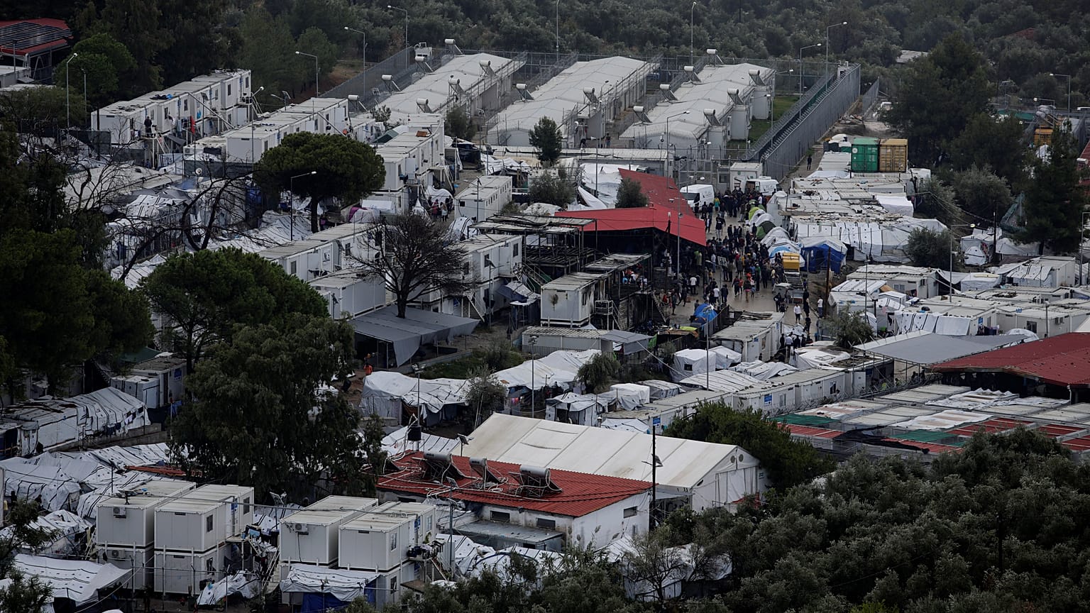  Μόρια: Καθημερινή αύξηση του πληθυσμού - Ξεπερνούν τις 13.800 οι φιλοξενούμενοι
