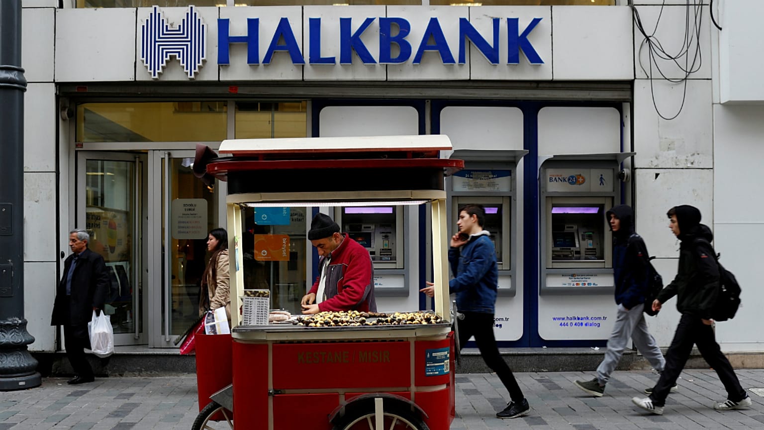 اردوغان: اتهام آمریکا به بانک خلق ترکیه در دور زدن تحریم‌های ایران غیرقانونی است