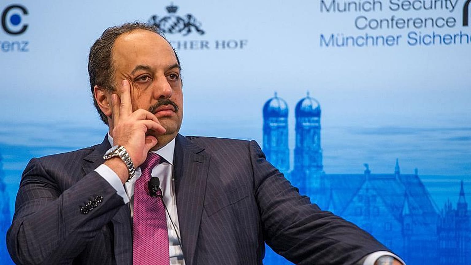 خالد بن محمد العطية وزير الدفاع القطري