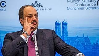 خالد بن محمد العطية وزير الدفاع القطري