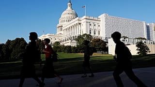 Suriye kararını kınayan Temsilciler Meclisi'nin başkanı Pelosi, Trump ile olan toplantıyı terk etti