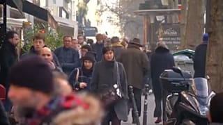 Nyomkövető karpereccel a nők bántalmazása ellen