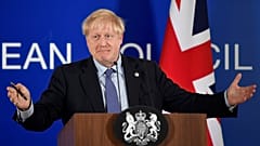 Boris Johnson celebrou acordo do Brexit em Bruxelas e agora tem de o aprovar em Londres