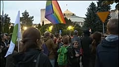 Oposición al proyecto de ley sobre pedofilia del Gobierno polaco
