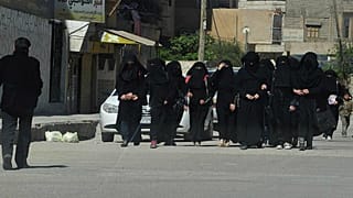 نساء داعش